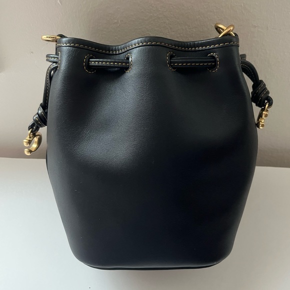 Coach 1941 Camila Bucket Crossbody Bag in Brass/Black Glovetanned Leather NWT - Picture 3 of 9
